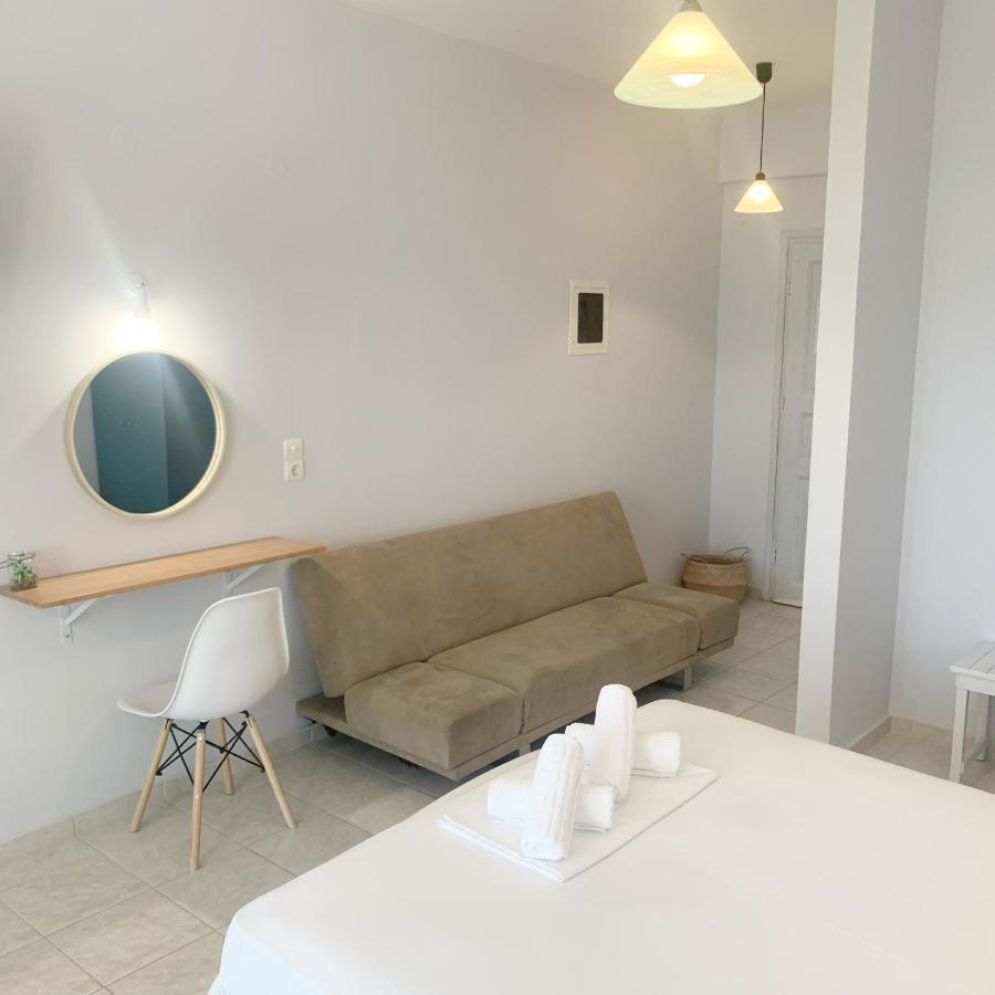 Ilias Apartments Finikounta Esterno foto