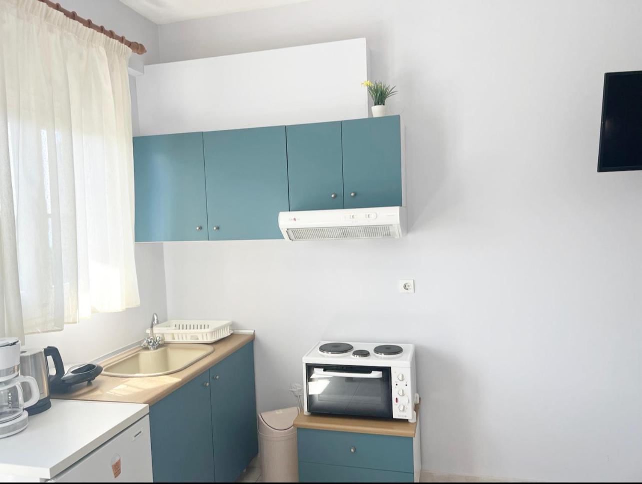 Ilias Apartments Finikounta Esterno foto